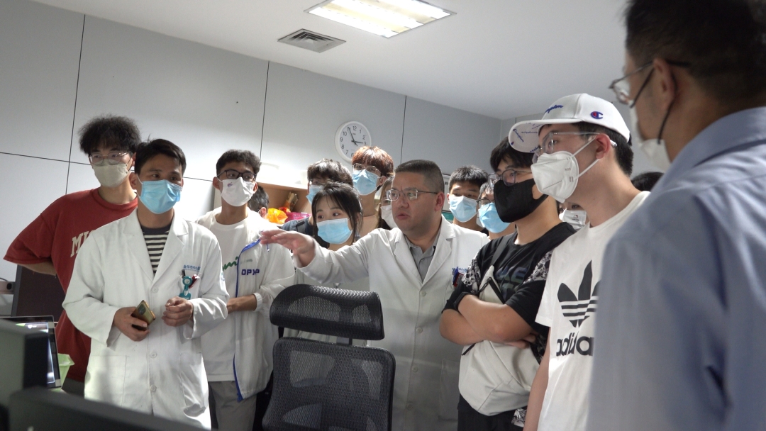 （培养02）2023年5月19日：学生在附属教学医院见习.jpg